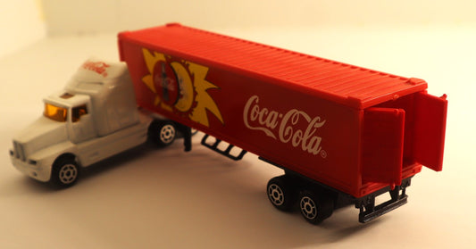 Kenworth Semi Tractor and Trailer by Majorette 1:87 diecast Scale Coca Cola